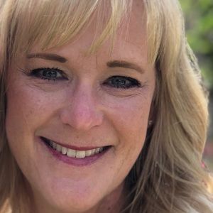 Meet your Posher, Laurie